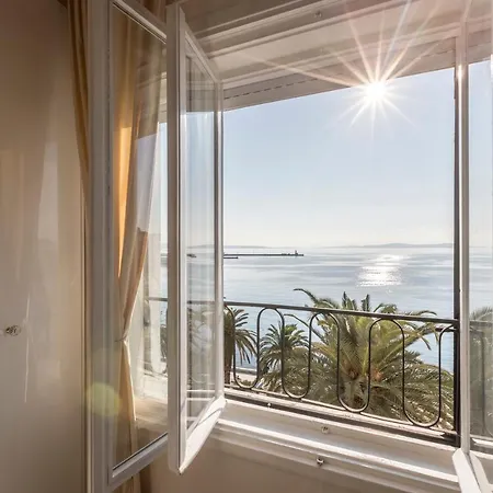Olivia Luxury 3*