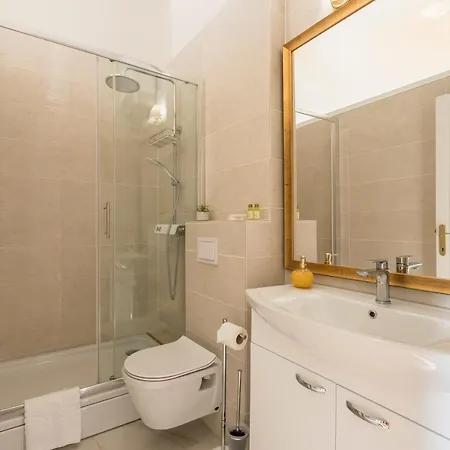 Olivia Luxury Oda ve Kahvaltı Split