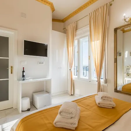 Oda ve Kahvaltı Olivia Luxury