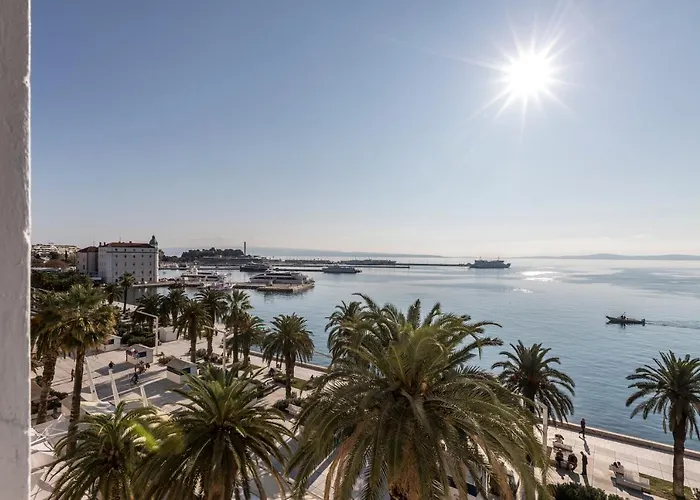 Olivia Luxury Bed & Breakfast 3*